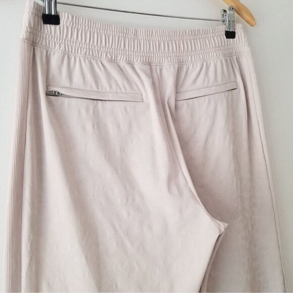 Athleta Brooklyn Textured Jogger in Cream Size 18 - Picture 12 of 16